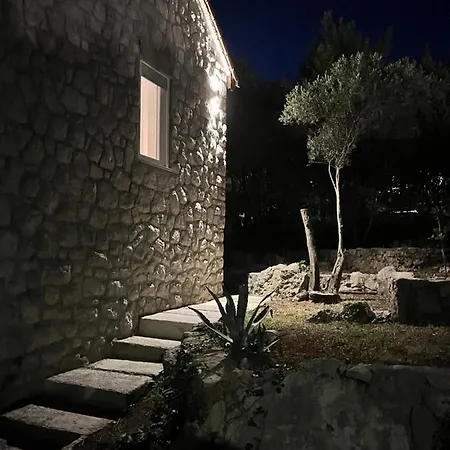 Kuca Za Odmor Krk Holiday home *